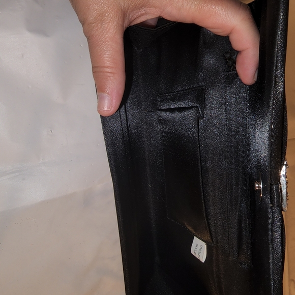 Ladies Elegant clutch - Picture 2 of 2